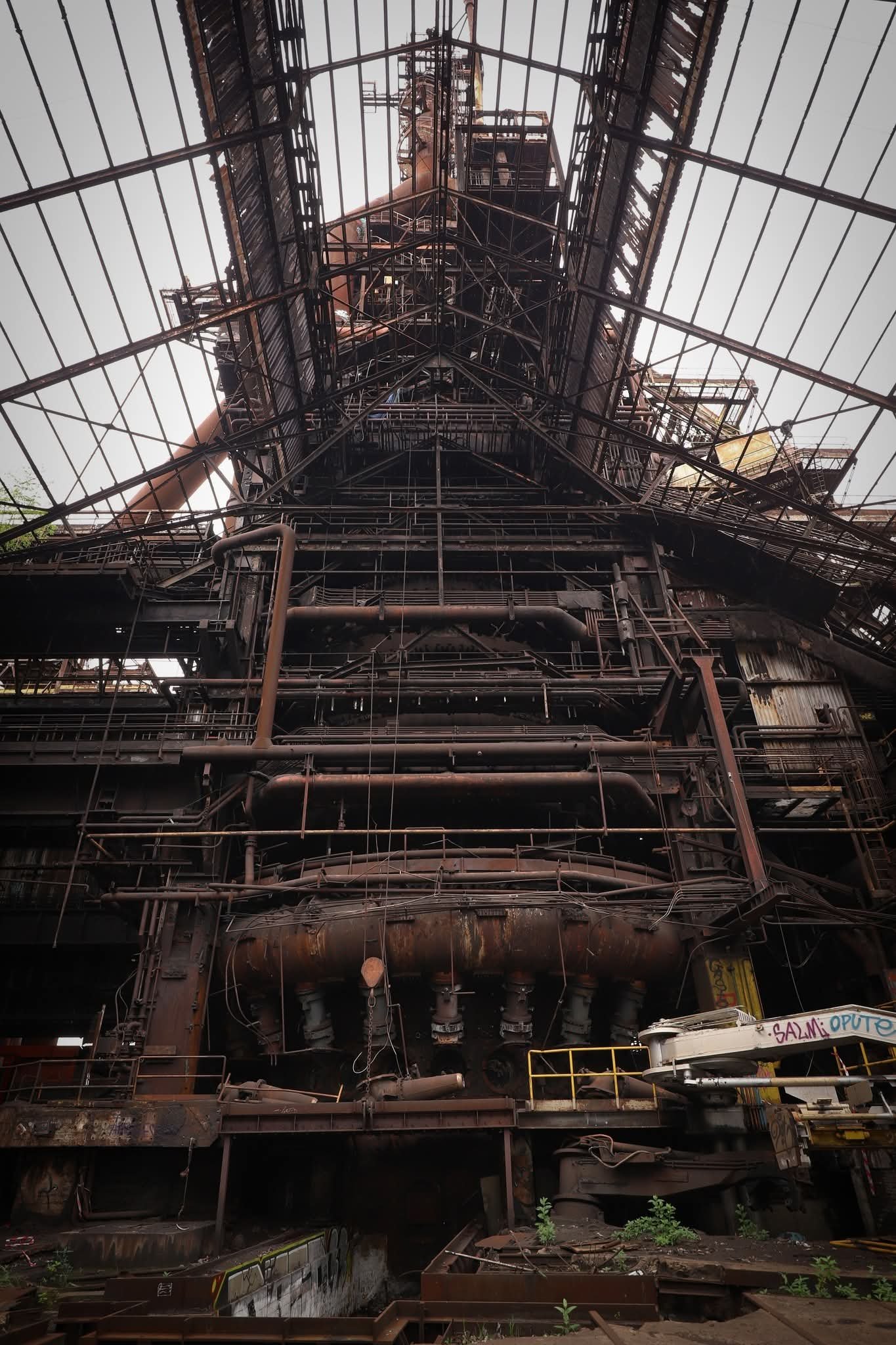 Building Decommissioning - Managing the Lifecycle of Projects